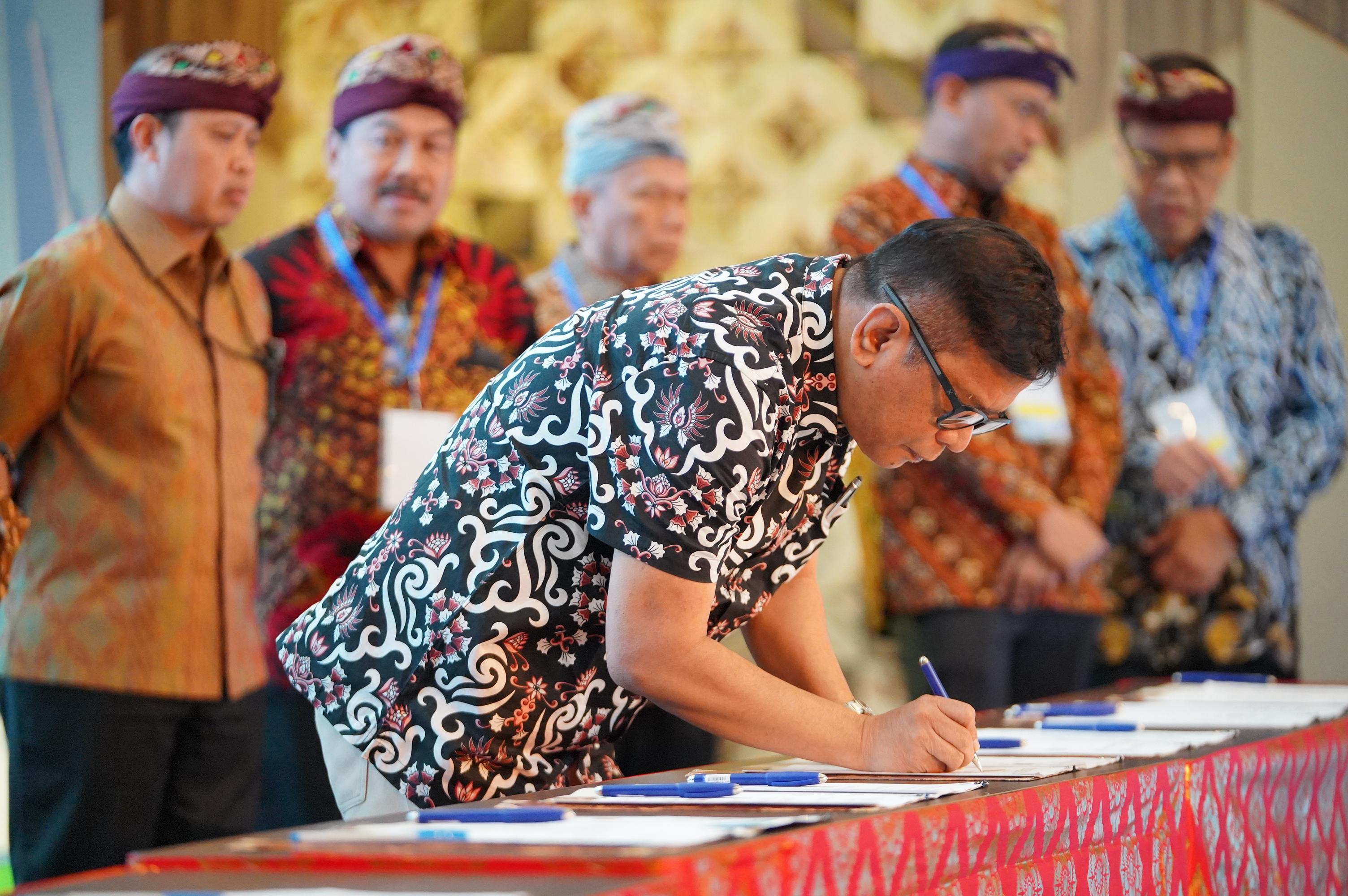 Penandatanganan MOU dan PKS, Kamis 17 Juli 2025